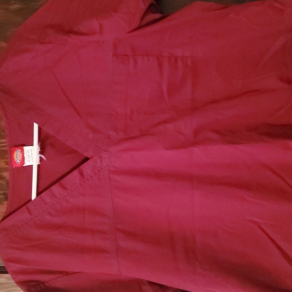 Scrub top